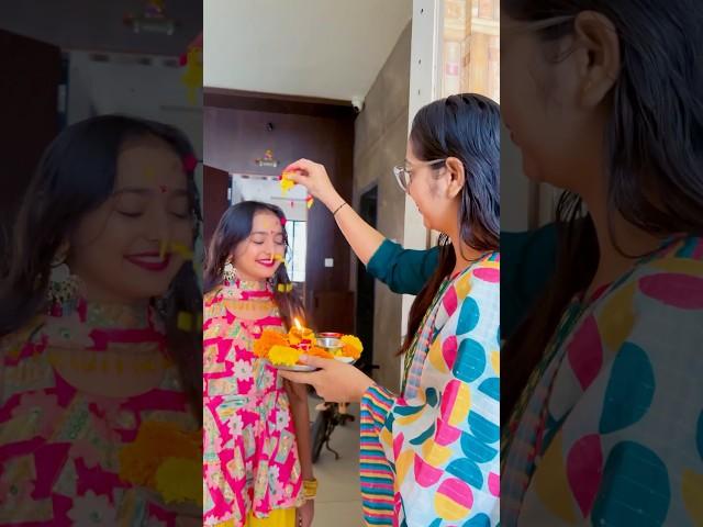 Maa laxmi padharo️#kashishpatel #dhanteras #festival #happydhanteras #ytshorts #shortsfeed