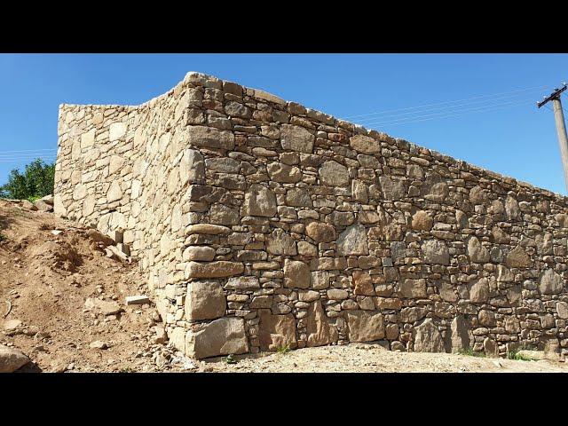 How we build a stone house and other elements ️