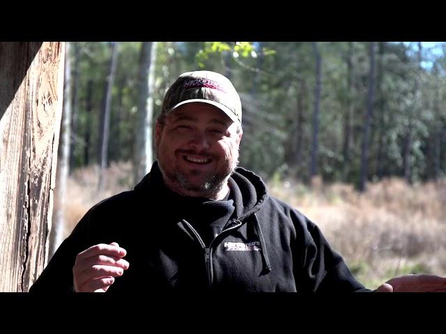 Outdoor Junkies tv - Hunting Hogs with Dogs and a Knife 3