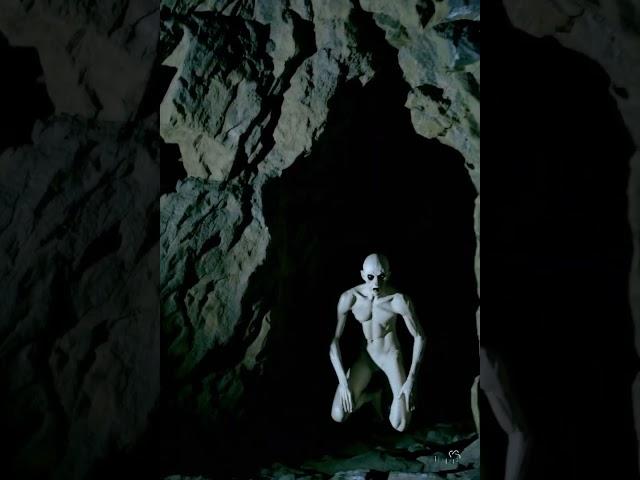 ALIENS IN CAVE AI