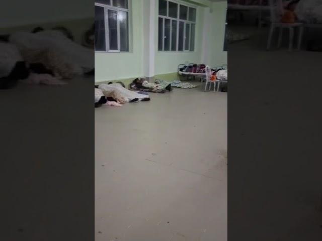 На границе с Дагестаном сотни азербайджанцев ожидают перехода границы