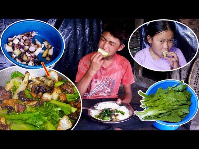 Pork Curry & rice at meal II Anita & Adhiraj Cooking & eating pork meal@Manjitamrnati