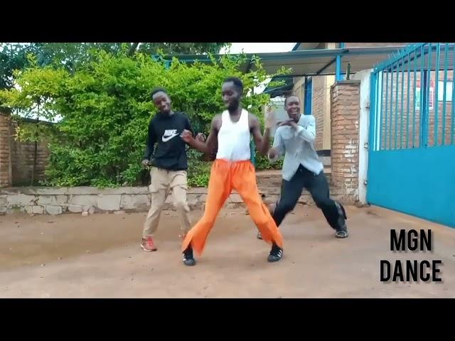 Chiké_-_on_the_moon_(MGN dance video)