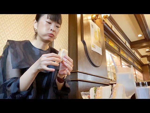 [ENG CC] Home Alone Eating Breakfast, Cooking, And My New Cosmetic Pouch | Japan Daily Vlog