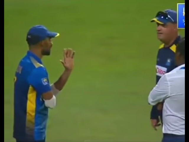 Dasun Shanaka And mickey arthur angry