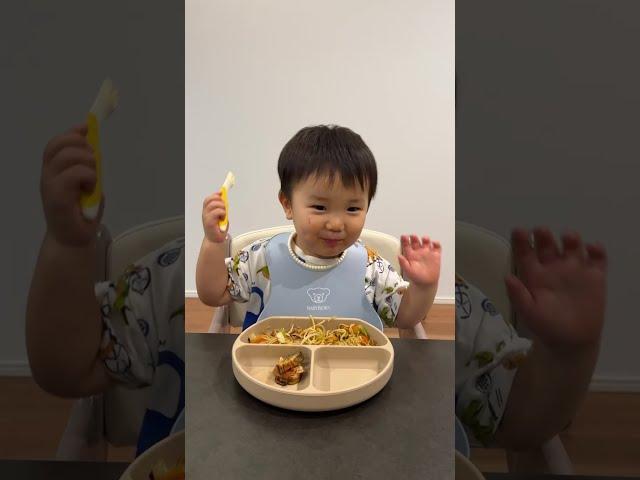 【食事】HARU/もくもく食事とやさいのうた (7.23）【2years 4 month old】