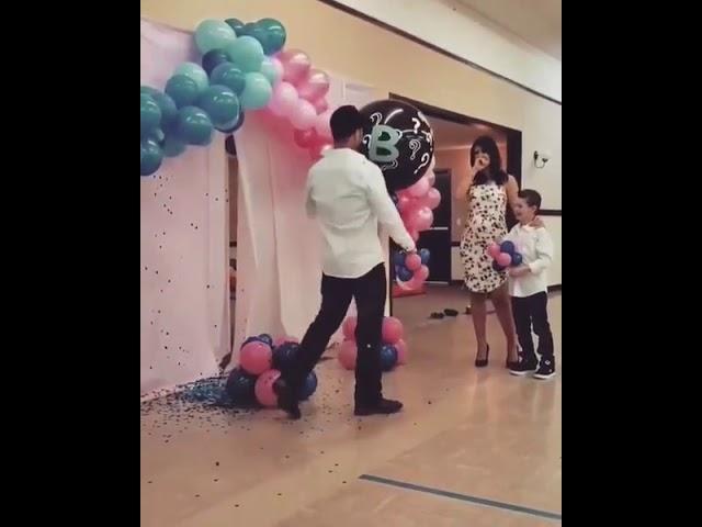 Twins Gender Reveal 