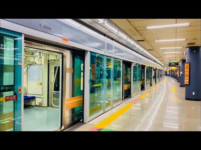 서울지하철 6호선 녹사평역 진입,발차 / Seoul Line6. Noksapyeong station