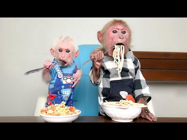 Bibi cooks spaghetti for Lala to eat when she is hungry!