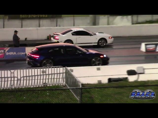 Porsche Taycan Turbo S Cross Turismo 1/4 Mile