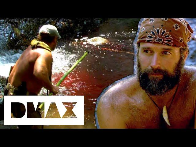 Matt Doesn't Approve Of Joe's Aggressive Hunting Technique | Dual Survival