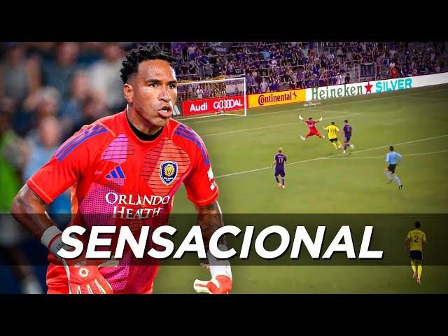 BRUTAL ATAJADA DE PEDRO GALLESE PARA EVITAR UN GOL EN LA GOLEADA DEL ORLANDO CITY