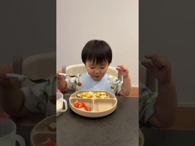 【食事】HARU/もくもく食事　デザートで大泣き(9.6）【2years 5 month old】