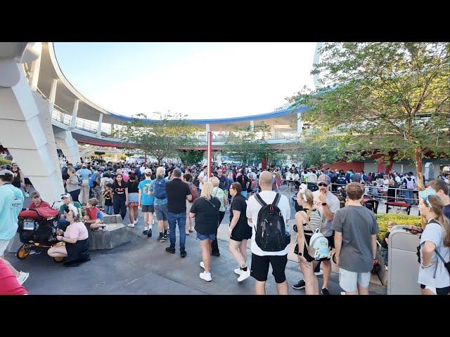 A SOLD OUT Magic Kingdom Day For Thanksgiving Week - Holiday Crowds Have Arrived & Lines Are Insane