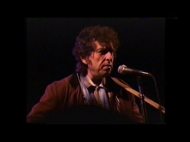 BOB DYLAN ENDICOTT COLLEGE BEVERLEY, MASSACHUSETTS USA  OCTOBER 30,  1992 Disk 1