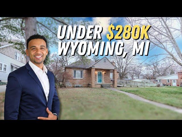 Move-In Ready Home in Wyoming, MI – Under $280K!