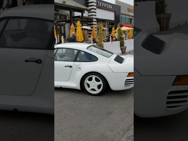 Porsche 959 once banned to be in the  US .