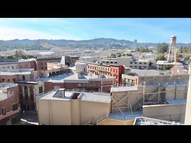 Warner Bros Studio Tour Hollywood- Walking The Backlot & Inside Filming Locations / Friends Fountain