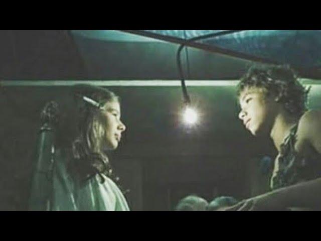 Rachel Hurd Wood and Jeremy Sumpter (Wendy Darling and Peter Pan) Video memory.