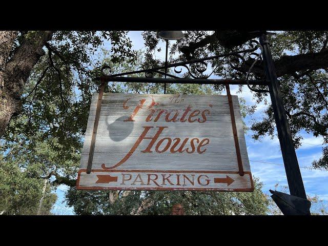 Eating at The Pirate’s House Restaurant in Savannah, GA | World Famous Restaurant in Savannah