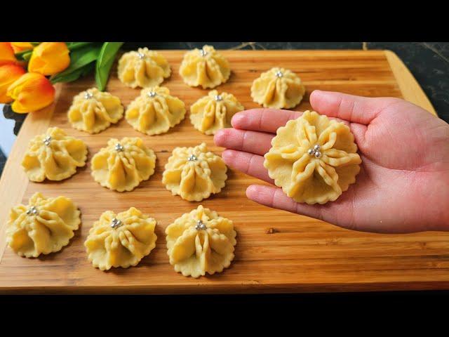 I recommend: TEA cookies that melt in your mouth! Quick, easy and cheap recipe