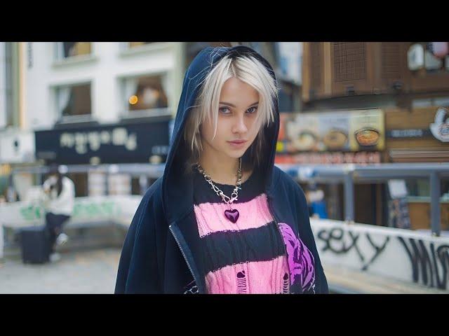 What Are People Wearing In Seoul, Korea? | Korean Street Style