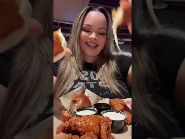 Trisha Paytas Enjoys Triple Dipper Meal with Family | Fun Dining Moments