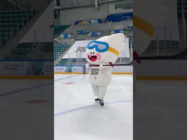 뭉초는 하키도 잘해요 짜란다 짜란다
