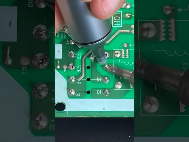 Precision with the Aluminum Desoldering Pump