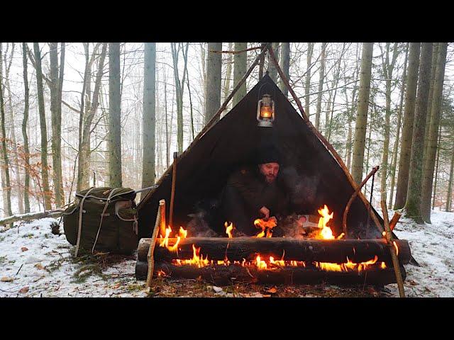 Solo Winter Bushcraft Trip - Old School Camping and Cooking - Sleeping in a Wool Blanket