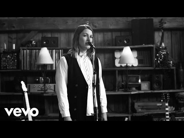 Gabrielle Shonk - Habit (Live Session)