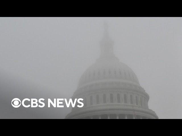 Government shutdown looking more likely after spending bill tanked