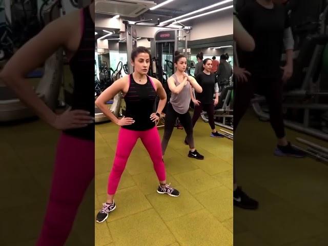 Workout with @aliaabhatt is so fun! She is always up for a new challenges  #shorts #aliabhatt