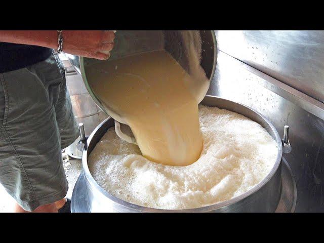 Taiwanese Street Food - Tofu Pudding Making