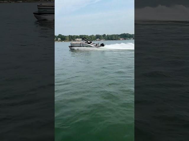 Performance Package in Action! | Harris Pontoon Boats #tritoonboat #shorts