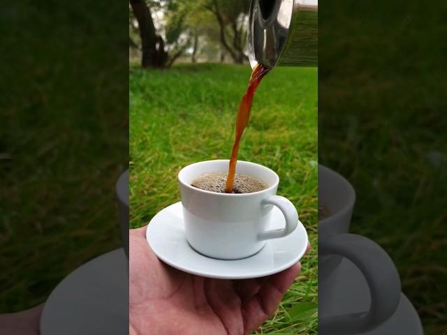 حان وقت القهوة باستخدام أداة موكا بوت سريعة التحضير #قهوة #الكويت #السعودية #الامارات #عمان #قطر
