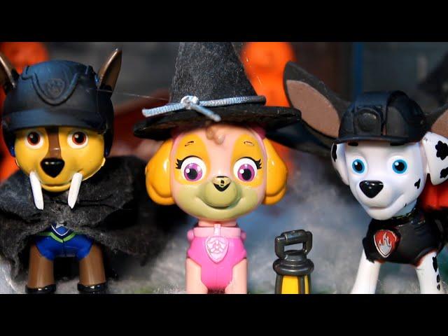 PAW PATROL en la FIESTA de DISFRACES! patrulla de cachorros toys PUPS en español patrulla canina