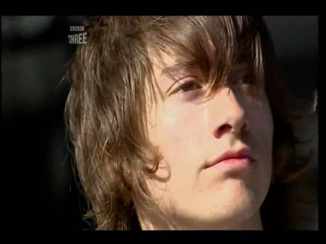 Arctic Monkeys - A Certain Romance - Live at T in the Park 2006 [HD]