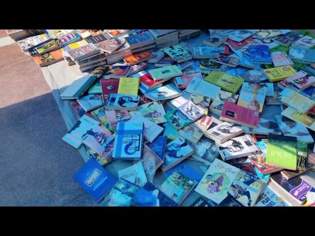 Daryaganj- Books stall , Sunday Book Market | Safar Mantra #daryaganj #puranidelhi #delhi