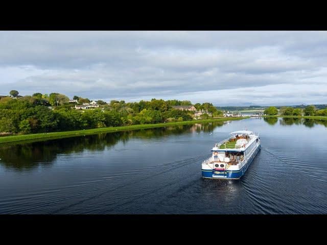 Cruise the Scottish Highlands aboard Hotel Barge Spirit of Scotland | European Waterways