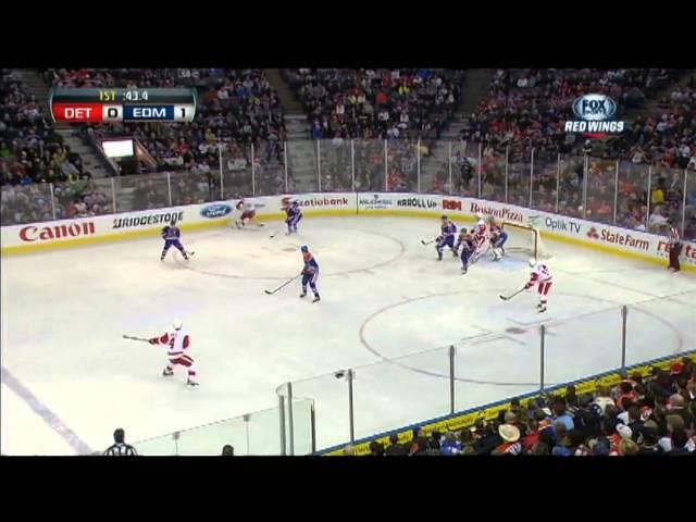 Pavel Datsyuk has Ryan Smyth mystified with the Dangle and Epic Moves