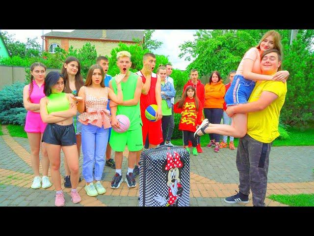 НОВЕНЬКАЯ В ЛАГЕРЕ ЧЕРЛИДЕРШ!!! ВСЕ ДЕВОЧКИ БОЯТСЯ ЗА СВОИХ ПАРНЕЙ!!!