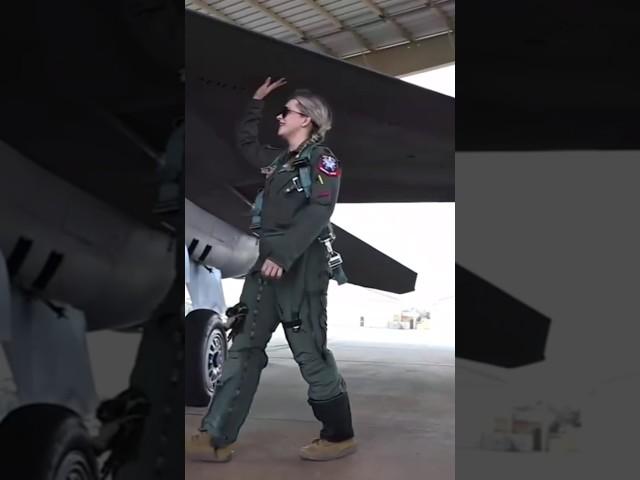 Female Pilot F-16 #f16fighter #aircraft #military #airforce #usaf #us #aviation #america