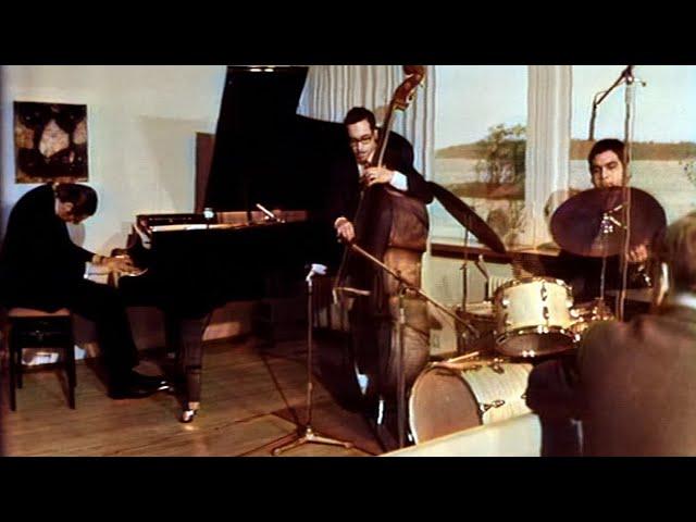 Bill Evans Trio, at Ilkka Kuusisto's home, Lauttasaari, Helsinki, Finland, October 1970 (colorized)