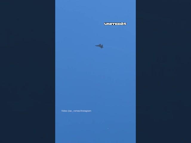 Ukrainian MiG-29 Drops Guided Bombs on Russian Positions and Fires Off Heat Flares #warinukraine