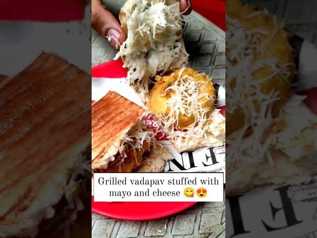 OM SnacksThey have the best griled vadapav stuffed with mayo and cheese  #ambernath #vadapav