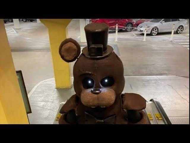 Cosplaying as Ignited Freddy at Pasadena Comic Con! (Part 2)