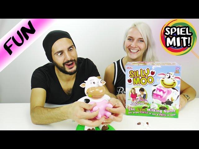 SILLY MOO Spiel deutsch - NINA und KAAN melken um die Wette CHALLENGE | Kuhfladen Alarm!