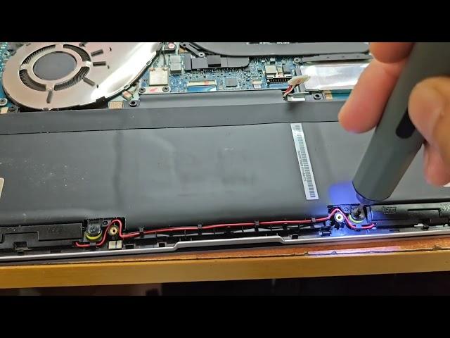 Asus UX333F Battery replacement