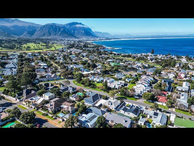 3 Bedroom house for sale in Eastcliff, Hermanus, South Africa : R5,300,000